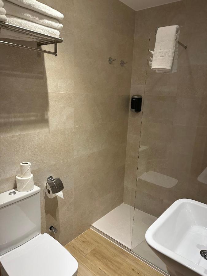 Toledo Plaza Hotel Bagian luar foto
