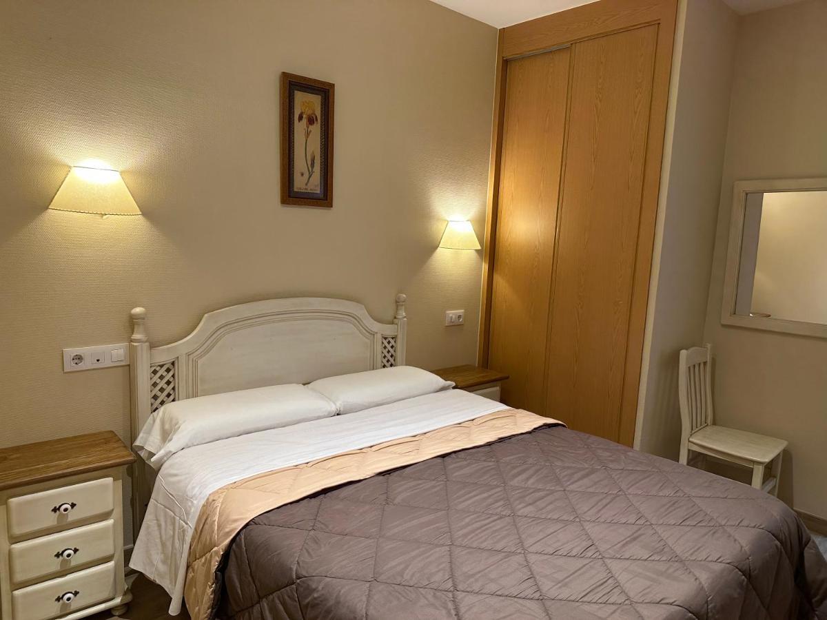 Toledo Plaza Hotel Bagian luar foto
