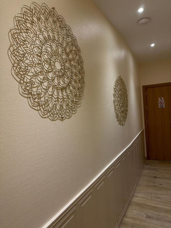 Toledo Plaza Hotel Bagian luar foto