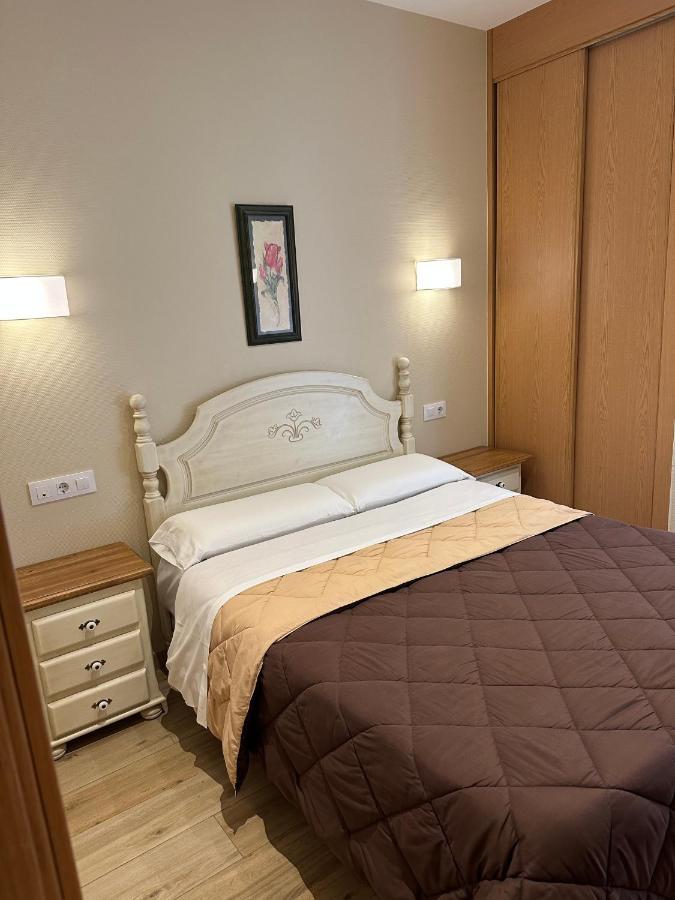 Toledo Plaza Hotel Bagian luar foto